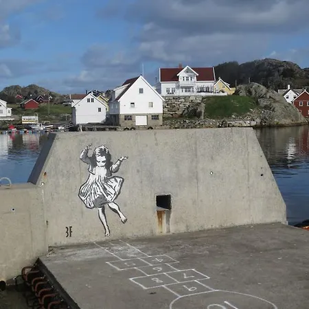 - Sildaloftet Hostel Utsira