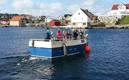 - Sildaloftet Hostel Utsira