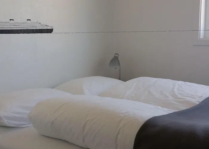 - Sildaloftet Hostel Utsira